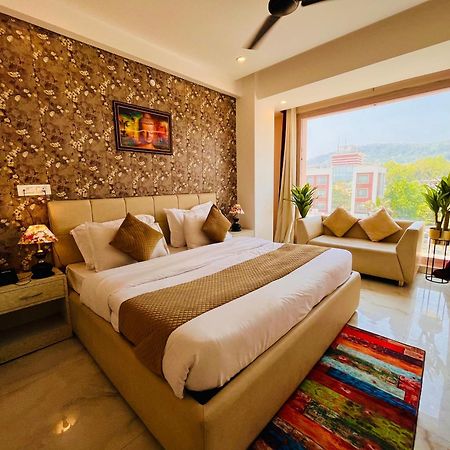 Hotel Golden Temple View By La Casa, Amritsar #Top Rated #Most Awarded #Swimming Pool #Prime Location #Luxury Rooms #Parking #Rooftop Cafe Exterior foto