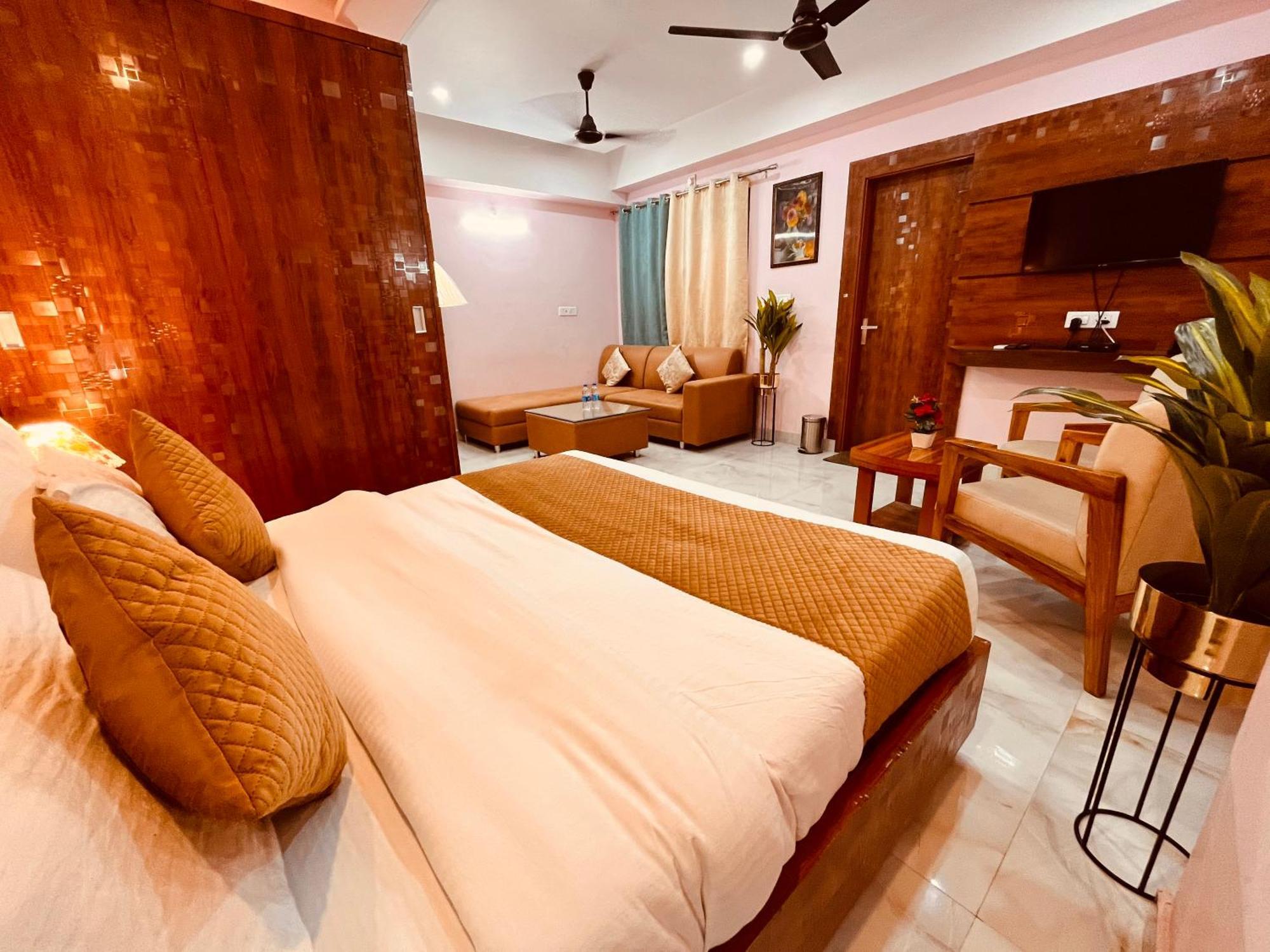 Hotel Golden Temple View By La Casa, Amritsar #Top Rated #Most Awarded #Swimming Pool #Prime Location #Luxury Rooms #Parking #Rooftop Cafe Exterior foto