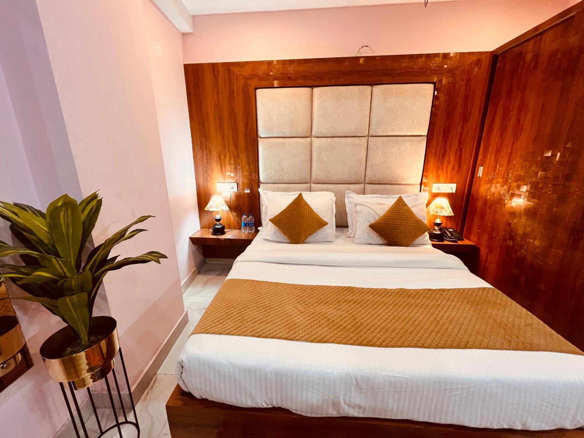 Hotel Golden Temple View By La Casa, Amritsar #Top Rated #Most Awarded #Swimming Pool #Prime Location #Luxury Rooms #Parking #Rooftop Cafe Exterior foto