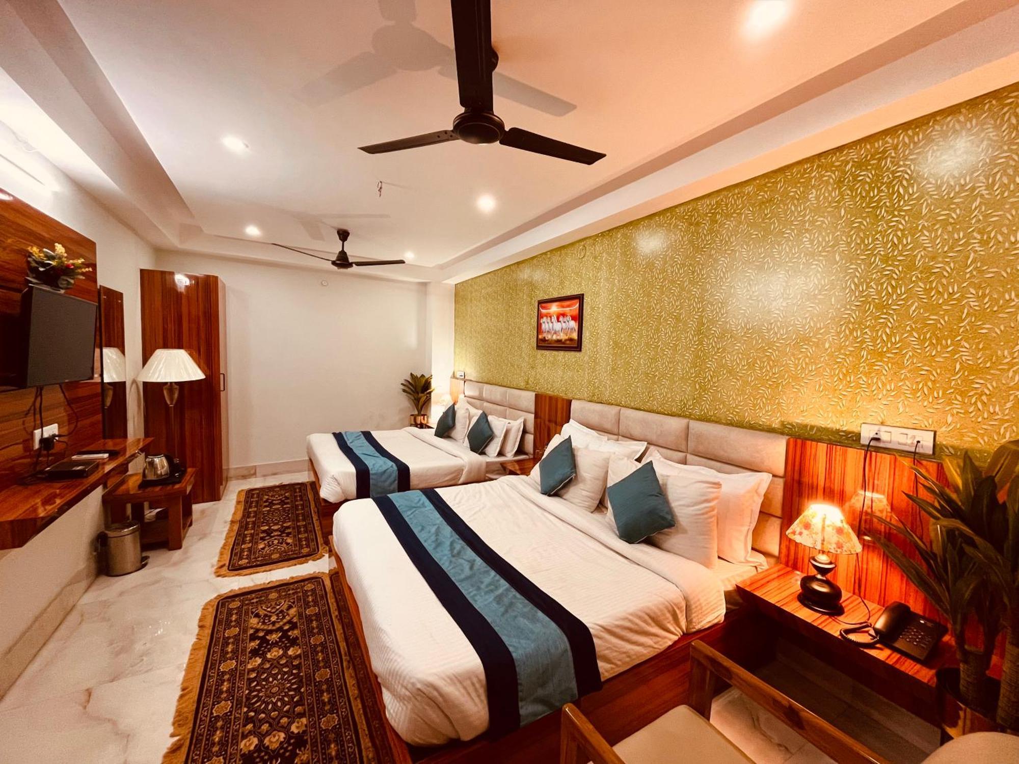 Hotel Golden Temple View By La Casa, Amritsar #Top Rated #Most Awarded #Swimming Pool #Prime Location #Luxury Rooms #Parking #Rooftop Cafe Exterior foto