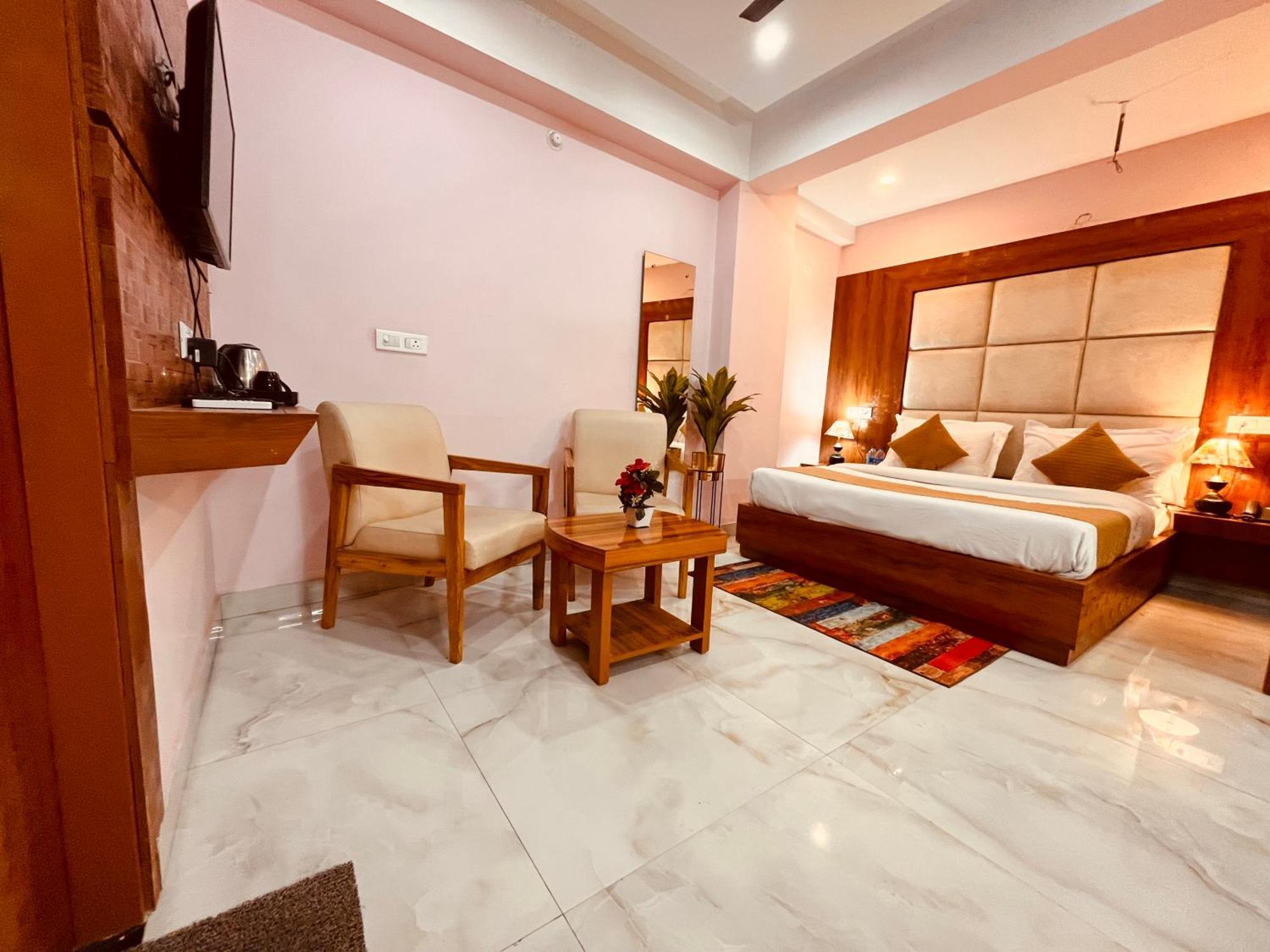 Hotel Golden Temple View By La Casa, Amritsar #Top Rated #Most Awarded #Swimming Pool #Prime Location #Luxury Rooms #Parking #Rooftop Cafe Exterior foto